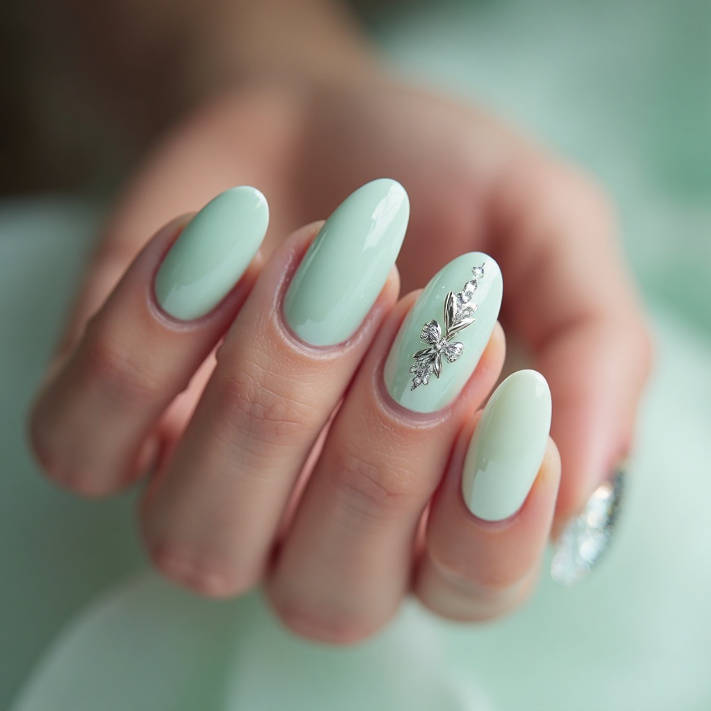 Mint with Pearl Accent Nail