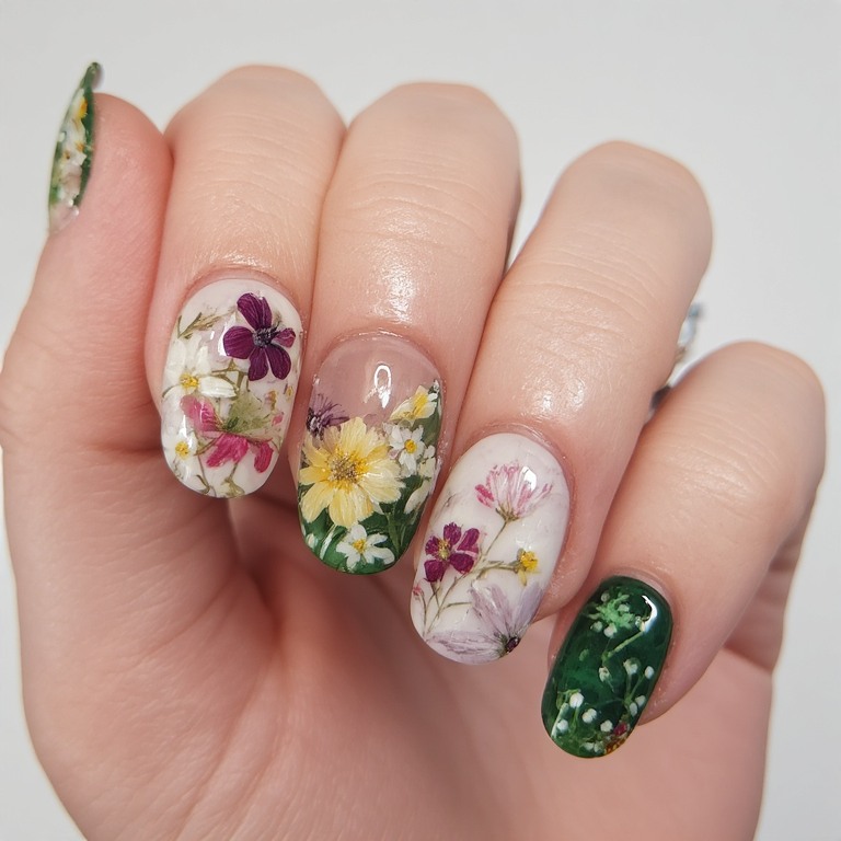 Pressed Flower Encapsulation